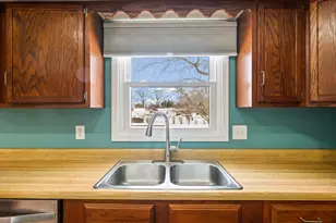 302 N Jackson St, Philo, IL 61864 - Photo 11