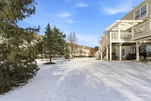 467 Vaughn Cir, Aurora, IL 60502 - Photo 33