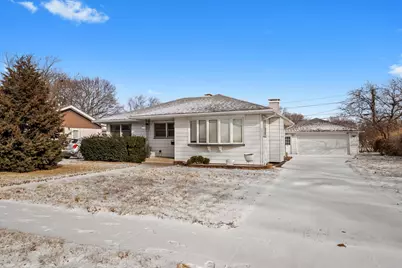 735 Westgate Drive, Aurora, IL 60506 - Photo 1