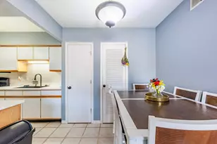 11036 S Kilpatrick Ave, Oak Lawn, IL 60453 - Photo 7