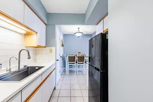 11036 S Kilpatrick Ave, Oak Lawn, IL 60453 - Photo 9