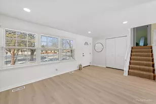 1309 Radcliffe Ln, Schaumburg, IL 60193 - Photo 5