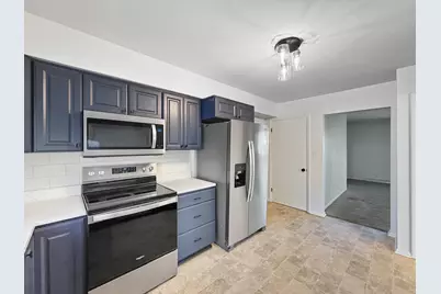 1734 W Stephenson Street, Freeport, IL 61032 - Photo 9