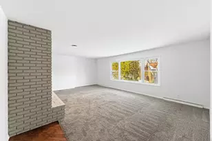 1734 W Stephenson St, Freeport, IL 61032 - Photo 3