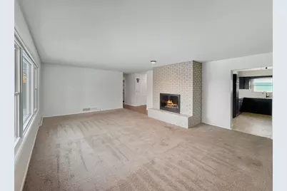 1734 W Stephenson Street, Freeport, IL 61032 - Photo 5