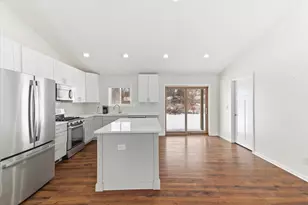 214 Garnett Ave, Winthrop Harbor, IL 60096 - Photo 9