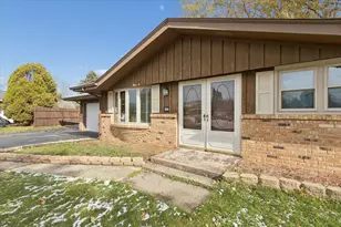 5732 Colleen Ave, Rockford, IL 61109 - Photo 5