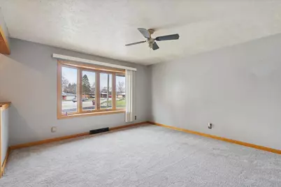 5732 Colleen Avenue, Rockford, IL 61109 - Photo 9