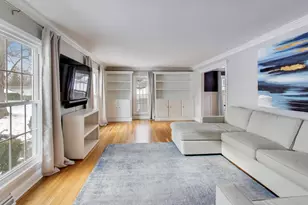 27W266 Oakwood St, Winfield, IL 60190 - Photo 5