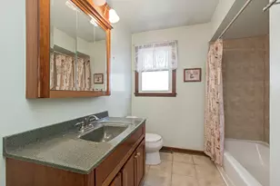 9745 S 81st Ave, Palos Hills, IL 60465 - Photo 13