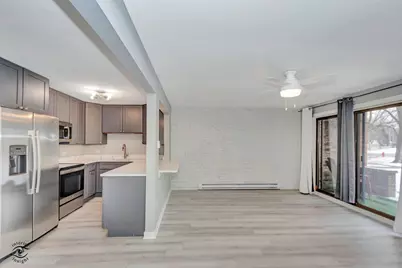 7302 Blackstone Avenue #7, Justice, IL 60458 - Photo 3