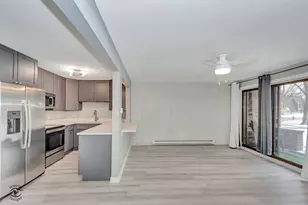 7302 Blackstone Ave, Justice, IL 60458 - Photo 3