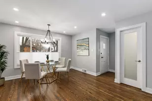 7225 N East Prairie Rd, Lincolnwood, IL 60712 - Photo 3