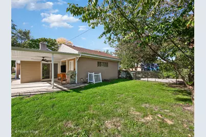 7225 N East Prairie Road, Lincolnwood, IL 60712 - Photo 29