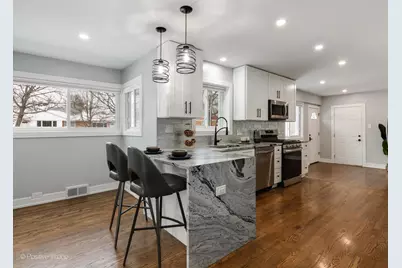 7225 N East Prairie Road, Lincolnwood, IL 60712 - Photo 7