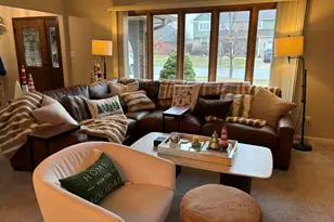 8320 Heather Ln, Tinley Park, IL 60477 - Photo 3