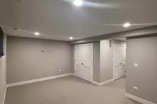 215 S Hamilton Ave, Chicago, IL 60612 - Photo 25