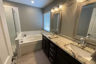 [Address not provided], Hoffman Estates, IL 60192 - Photo 13