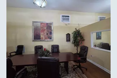 7547 N Rogers Avenue, Chicago, IL 60626 - Photo 11