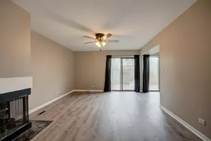 304 Walnut Cir, Bolingbrook, IL 60440 - Photo 7
