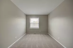 304 Walnut Cir, Bolingbrook, IL 60440 - Photo 13