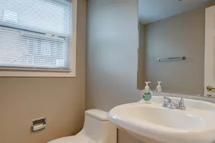 304 Walnut Cir, Bolingbrook, IL 60440 - Photo 3