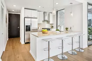 240 E Illinois St, Chicago, IL 60611 - Photo 3