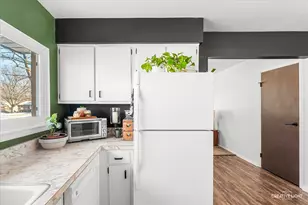 407 S Jackson St, Batavia, IL 60510 - Photo 9