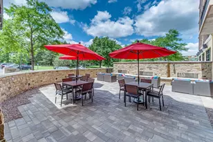 2233 S Highland Ave, Lombard, IL 60148 - Photo 7