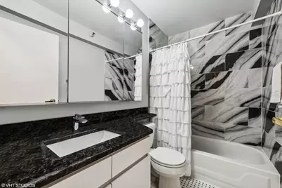 440 N Wabash Avenue #4409, Chicago, IL 60611 - Photo 9