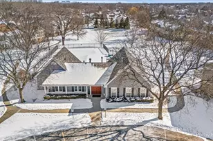 25 Illinois Ave, Schaumburg, IL 60193 - Photo 23