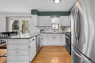 1930 Sapphire Ln, Aurora, IL 60506 - Photo 9