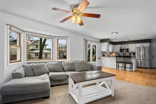 1930 Sapphire Ln, Aurora, IL 60506 - Photo 5