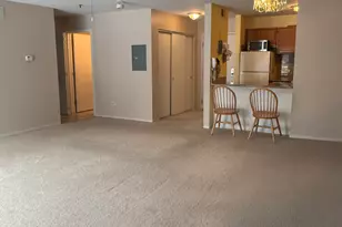 3265 Kirchoff Rd, Rolling Meadows, IL 60008 - Photo 5