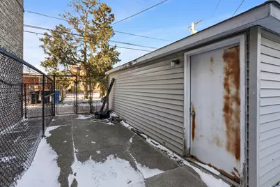 8152 S Wood Street, Chicago, IL 60620 - Photo 29