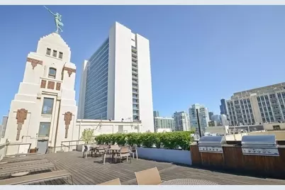 758 N Larrabee Street #411, Chicago, IL 60654 - Photo 23