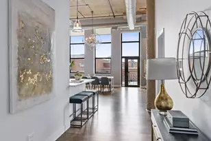 758 N Larrabee St, Chicago, IL 60654 - Photo 15