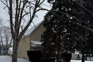 201 N Lincoln St, Harvard, IL 60033 - Photo 1