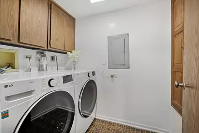 6400 N Cicero Avenue #315, Lincolnwood, IL 60712 - Photo 11