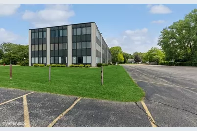 600 Russel Court, Woodstock, IL 60098 - Photo 7