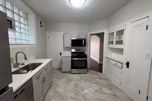 5238 W Wolfram St, Chicago, IL 60641 - Photo 5