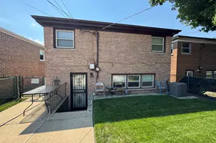 11117 S Ave L, Chicago, IL 60617 - Photo 5