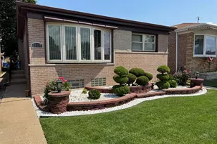 11117 S Ave L, Chicago, IL 60617 - Photo 3