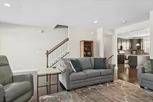 80 Lakeview Pl, Lake Zurich, IL 60047 - Photo 9