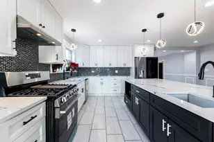 458 W 127th St, Chicago, IL 60628 - Photo 13