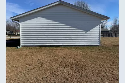 119 Salem Drive, Salem, IL 62881 - Photo 5