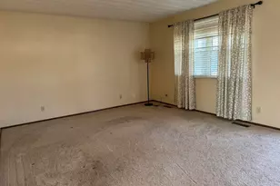 119 Salem Dr, Salem, IL 62881 - Photo 7