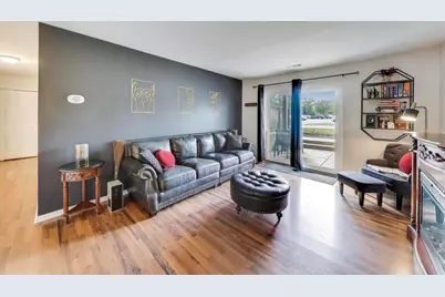 1424 Stonebridge Circle #L4, Wheaton, IL 60189 - Photo 3