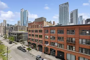 400 W Ontario St, Chicago, IL 60654 - Photo 9