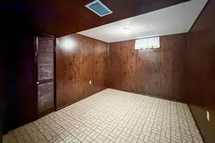 711 Virginia Ave, Lena, IL 61048 - Photo 25